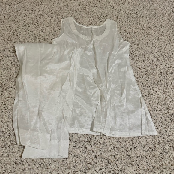 White anarkali (four pieces) Onam - Picture 3 of 4